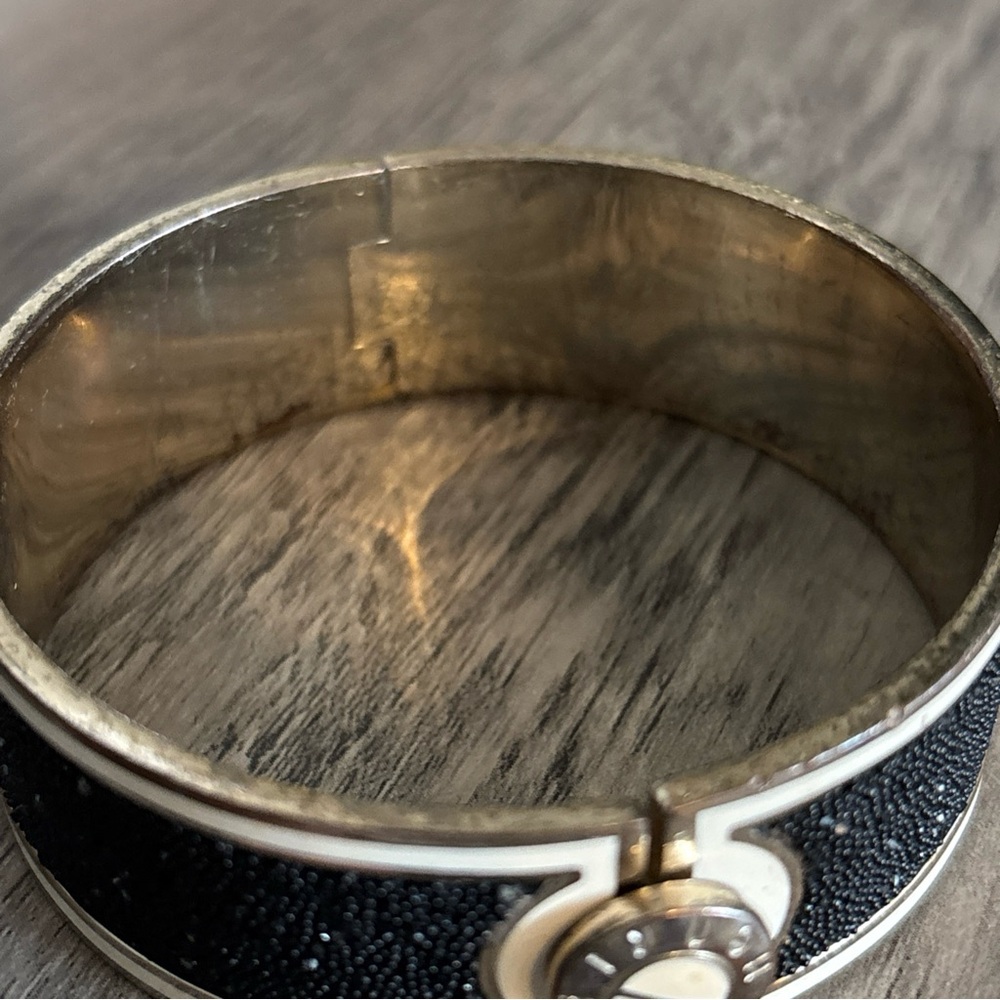 Henri Bendel bangle glitter hinge - Picture 8 of 10
